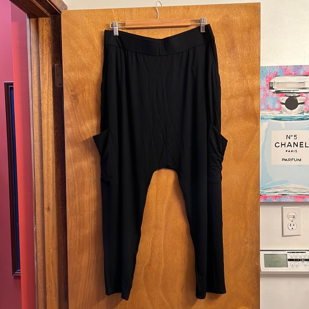 Eileen Fisher Lightweight Viscose Jersey Cropped Pants w/ Pockets